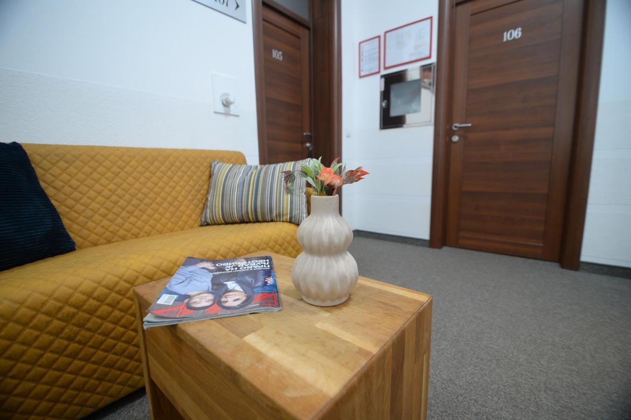 Apartmani Carolija Lucani Luaran gambar